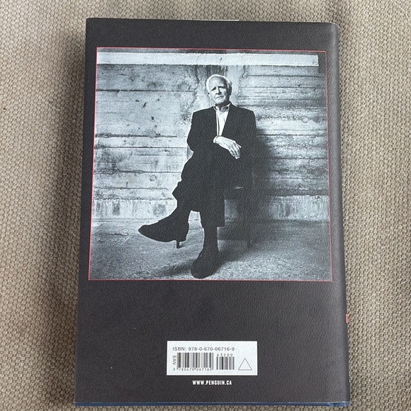 A Delicate Truth - John Le Carré. Hardcover. Novel. Like New. - Picture 2 of 13